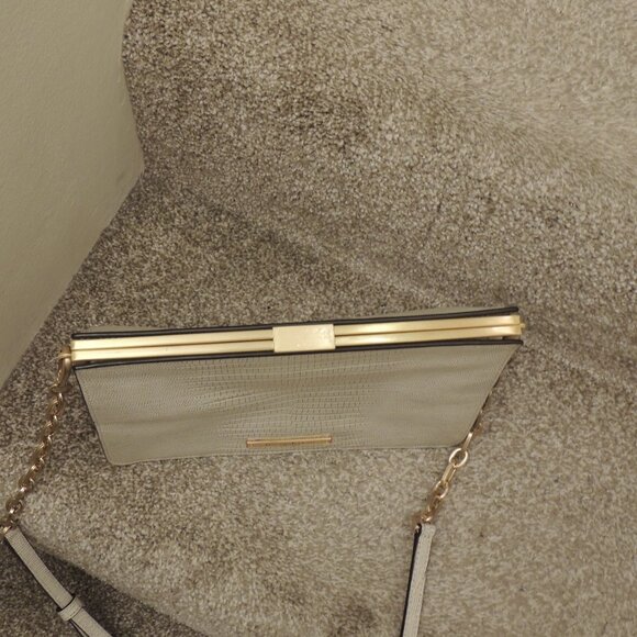Donna Karan New York Ivory Faux Lizard Clutch Crossbody Gold Chain Bag - Picture 6 of 9